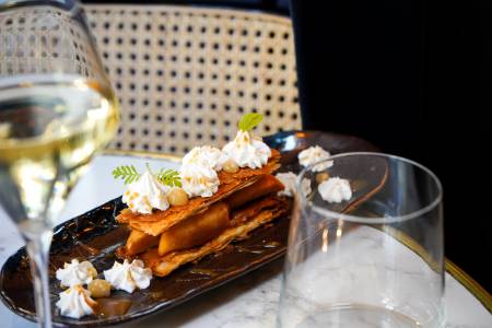 Notre zone d'activité pour ce service Où manger en terrasse à midi dans un restaurant cuisine maison avec produits de saison et ambiance détendue